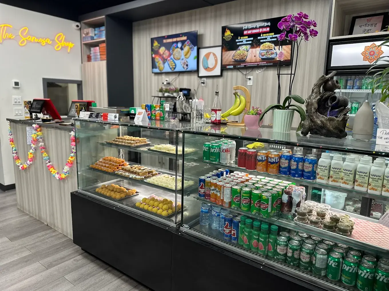 The Samosa Shop Indian restaurant in Edmonton, AB - Contact us for authentic Indian cuisine